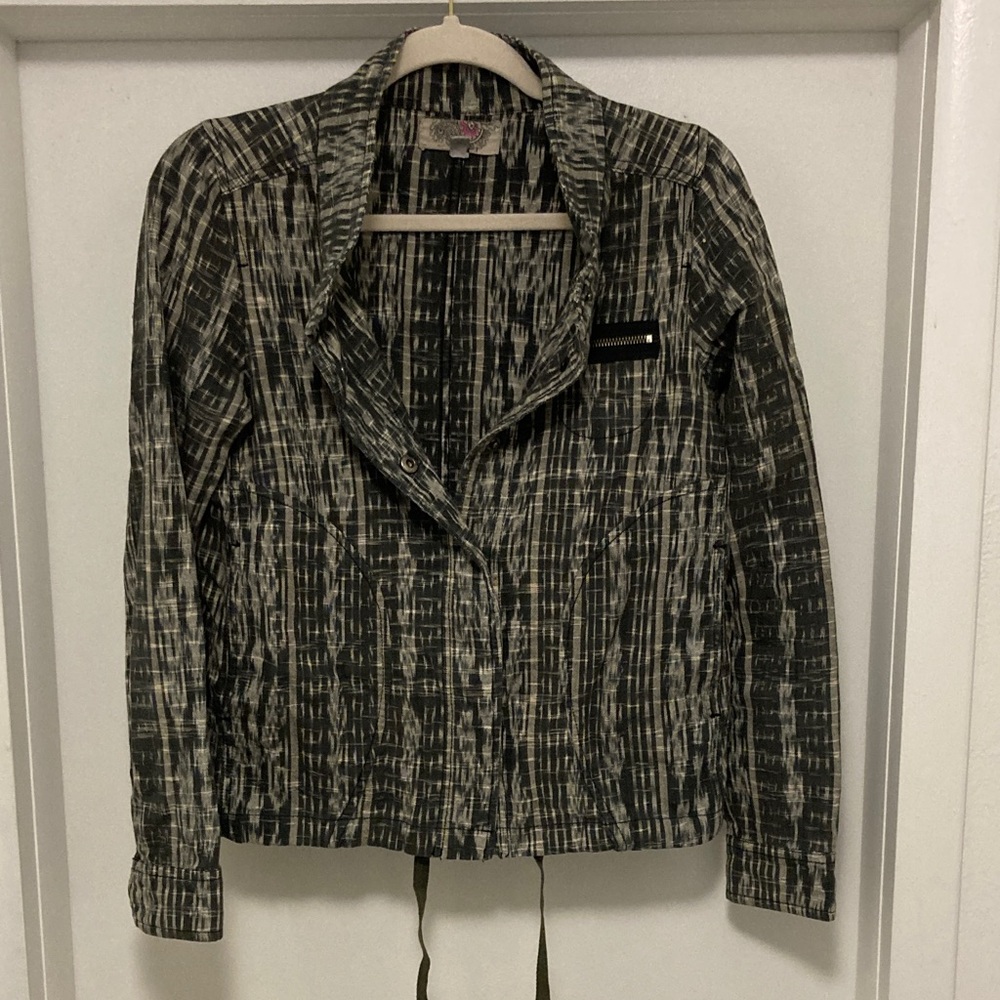 Ecote Black and Gray Light Jacket